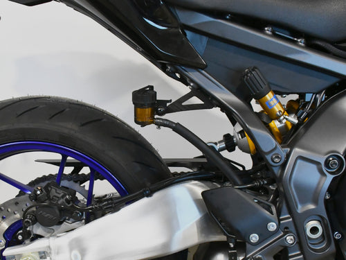 STAFFA SUPPORTO OLIO POTERIORE per monoposto YAMAHA MT 09 2025
